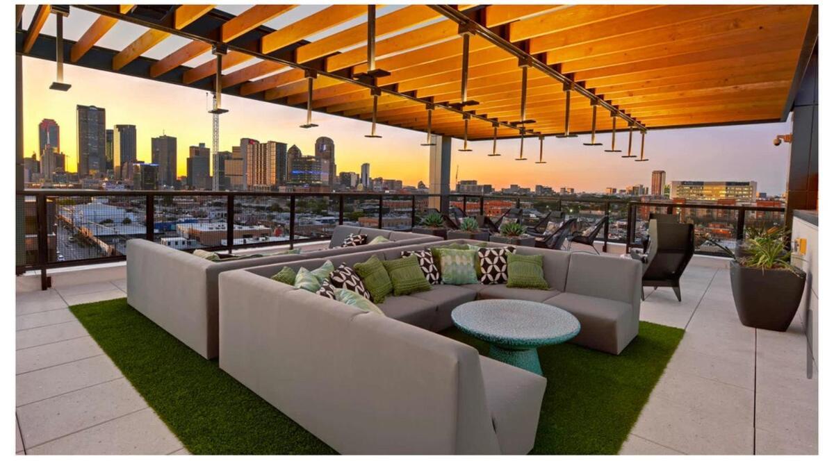 Cozy, Chic Deep Ellum Apartment! * Dallas