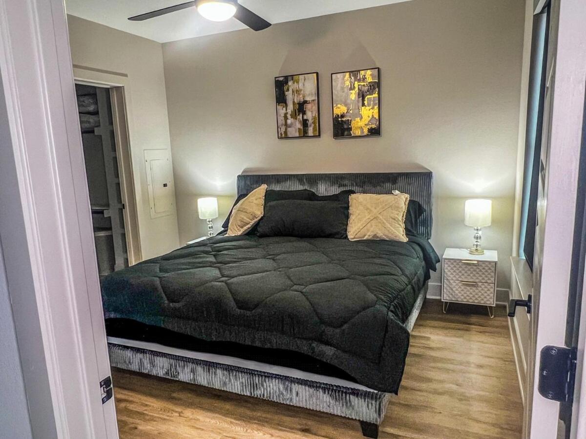 Cozy, Chic Deep Ellum Apartment! * Dallas